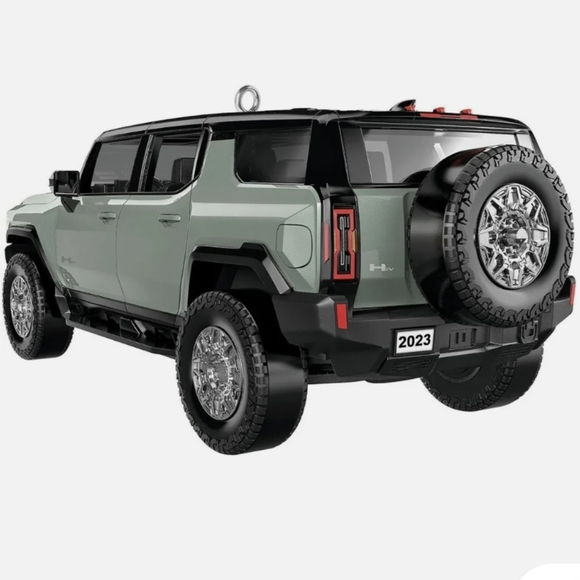2023 Hallmark Keepsake 2024 GMC Hummer EV Die-Cast Metal Ornament. - Picture 7 of 9